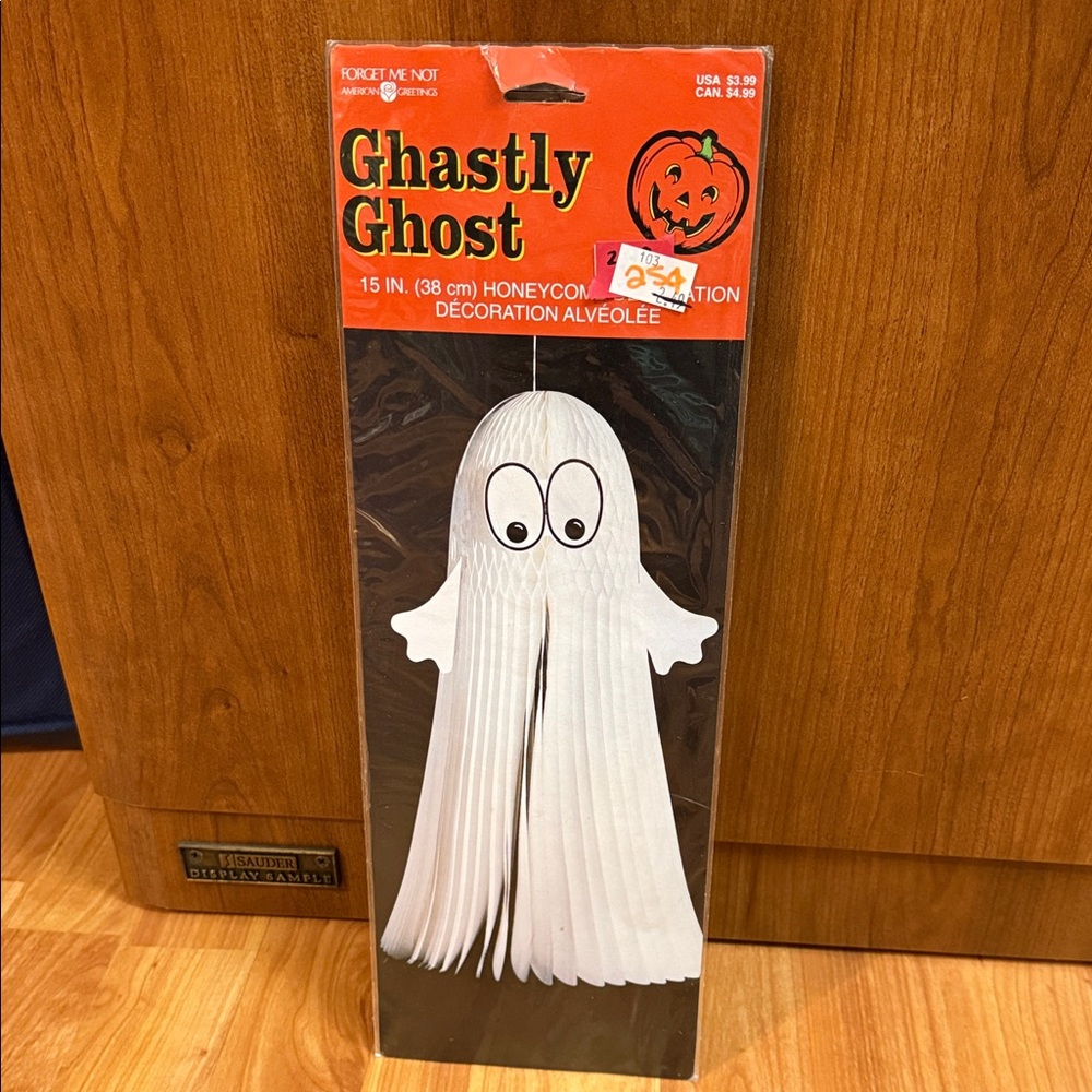 Vintage White Ghastly Ghost Honeycomb Decoration New Old Stock